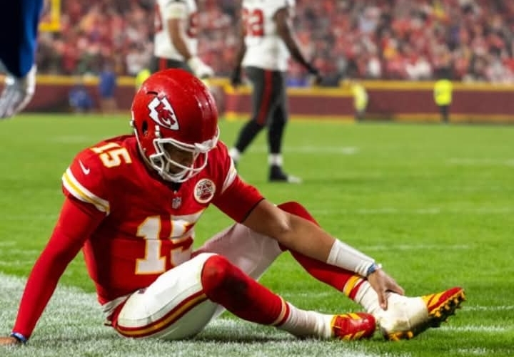 BREAKING NEWS: Patrick Mahomes Retires Due to Career-Ending Injury