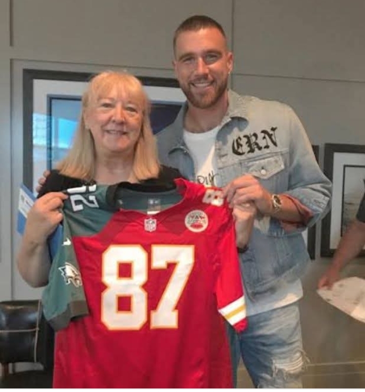 Travis Kelce sends very clear message to Donna Kelce ahead of Kansas City Chiefs-Philadelphia Eagles Super Bowl match